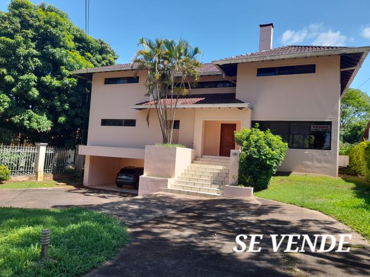 Paraná Country Club! Vendo Lujosa Residencia pegada al campo de Golf 