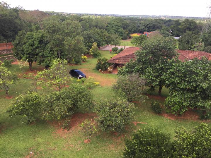 [San Antonio] Oferto Casa Quinta de 10,530 m2; piscina, cancha multiuso, depósito