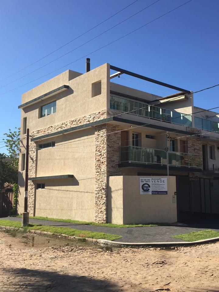 Concretadas las 3 Unidades!! Triplexs de Lujo zona Colegio Goethe con terraza con parrilla e hidromasaje, 3 Suites