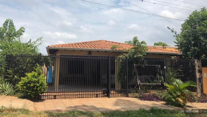 VENDO CASA EN ÑEMBY BARRIO VISTA ALEGRE