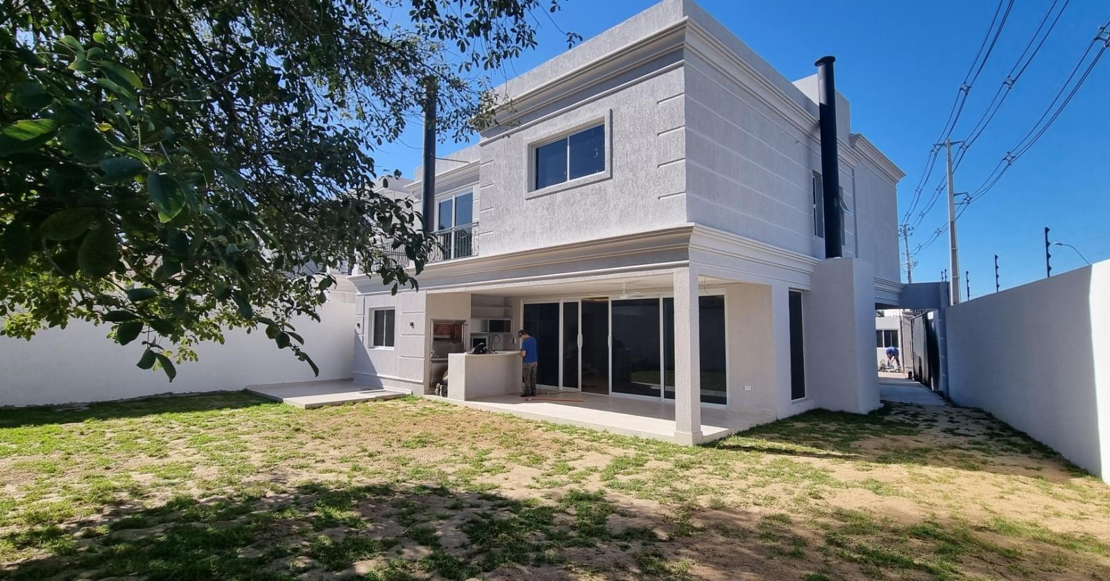 Ultima Unidad; Alquilo US$ 1,600 o Vendo Residencia Premium a Estrenar en Condominio exclusivo zona Yacht & Golf Club 